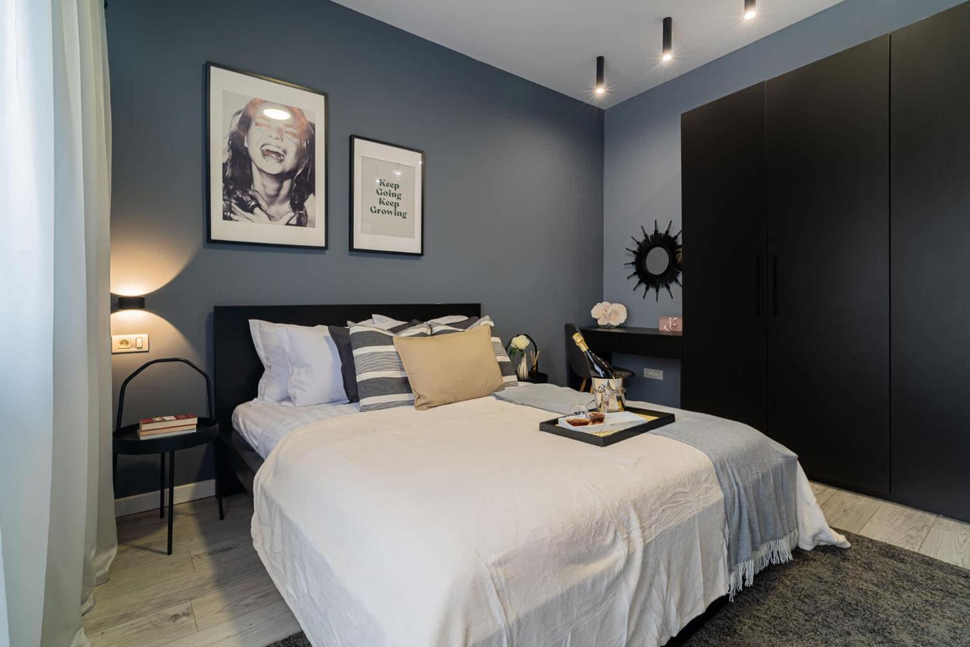 Chic Black & White 2Br Retreat On Dambovitei บูคาเรสต์ ภายนอก รูปภาพ